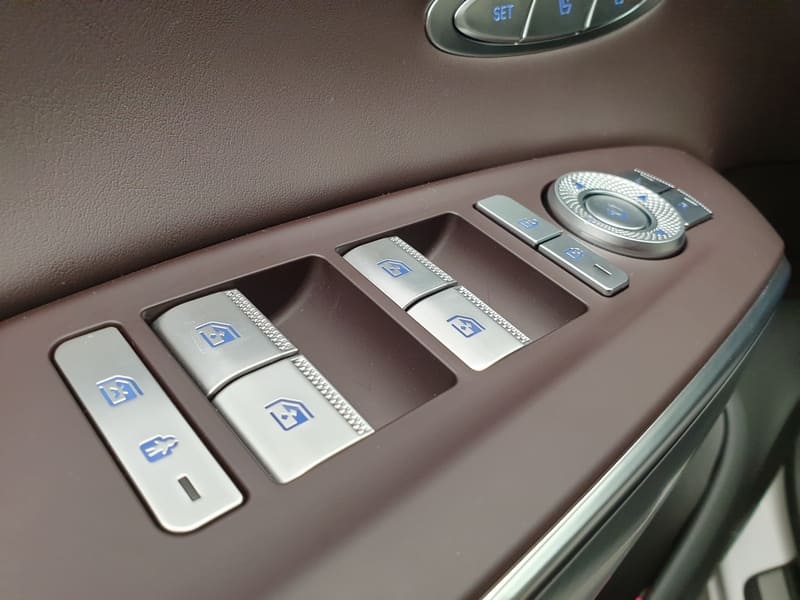 car power window switch